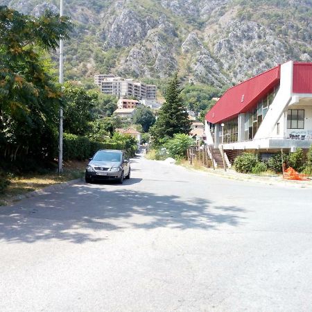 Apartment Buki Kotor Luaran gambar